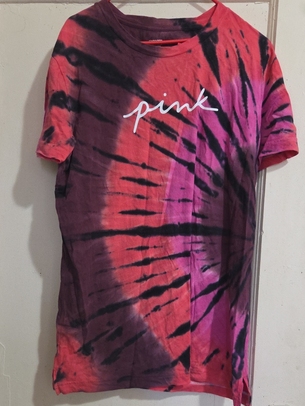 PINK Victoria's Secret Tie-Dye Short Sleeve Tee in Pink & Black
